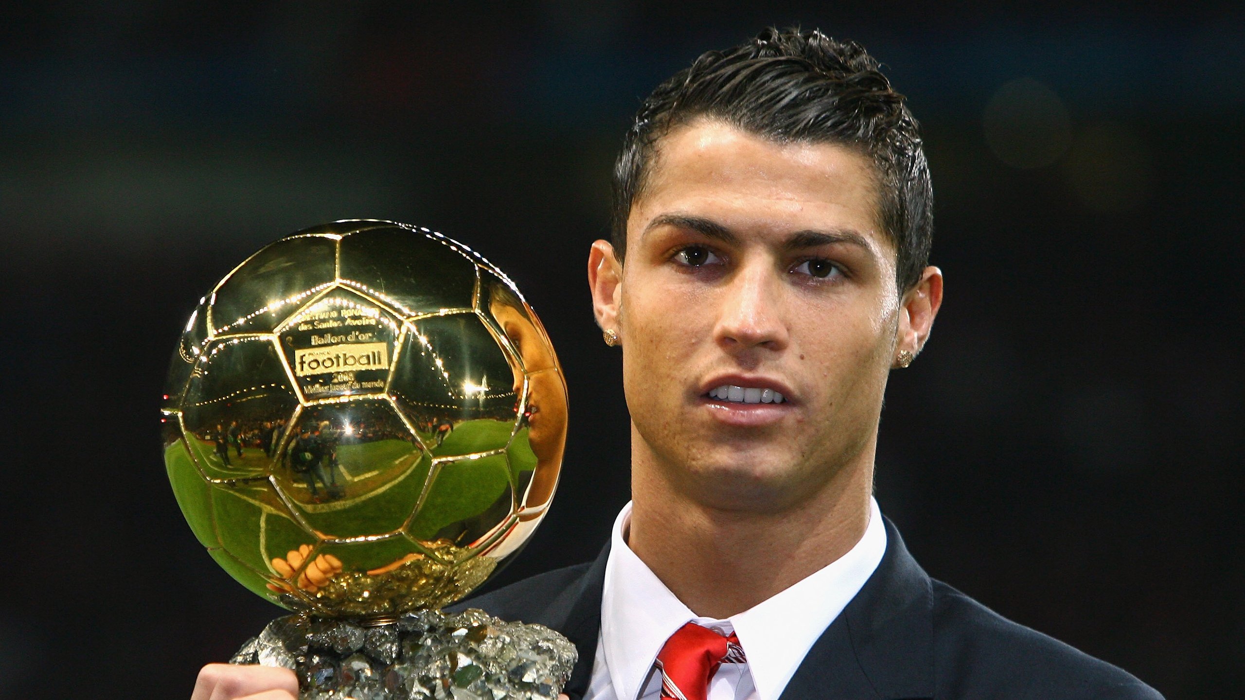 欧冠淘汰赛之夜，切特，那个把赛后评分栏拉满的非典型英雄