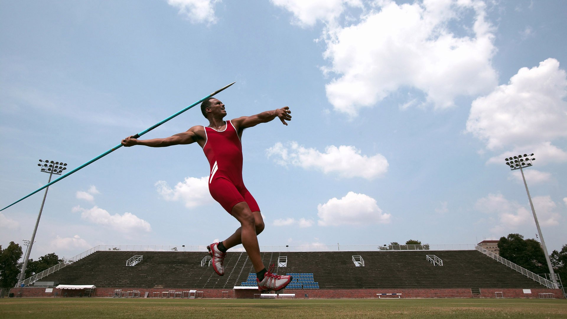武切维奇，被遗忘的巨人如何用一记绝杀改写费城命运